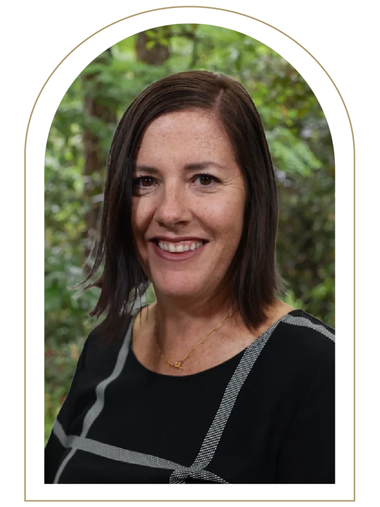 Ashley Lippard - Distinguished Visual Communication Expert